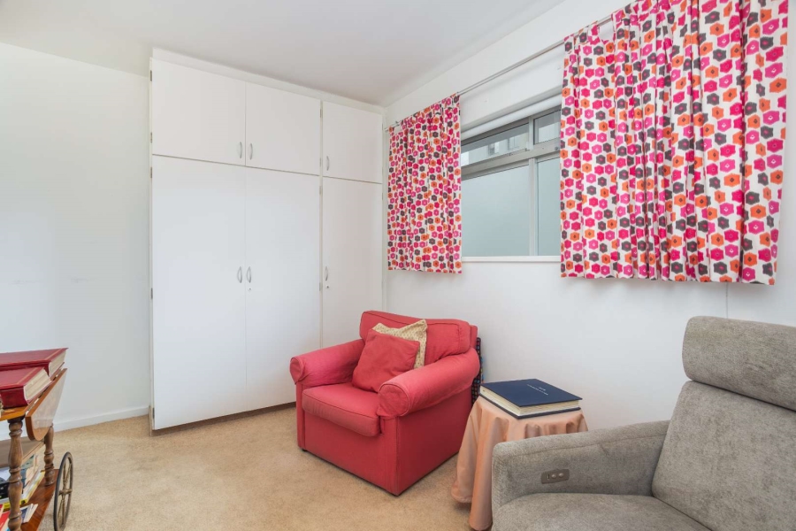 2 Bedroom Property for Sale in Sea Point Western Cape